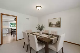 482 Royal Oaks Dr, Wood Dale, IL 60191 - Photo 7