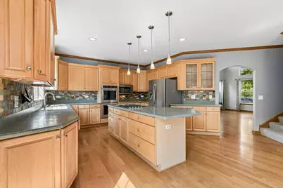 2570 N Jade Avenue, Arlington Heights, IL 60004 - Photo 25