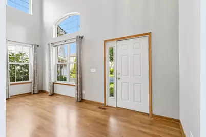 2570 N Jade Avenue, Arlington Heights, IL 60004 - Photo 7
