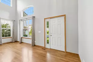 2570 N Jade Ave, Arlington Heights, IL 60004 - Photo 7
