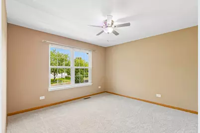 2570 N Jade Avenue, Arlington Heights, IL 60004 - Photo 39