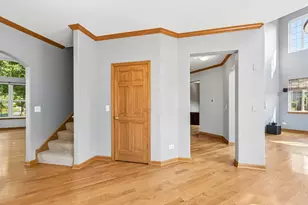 2570 N Jade Ave, Arlington Heights, IL 60004 - Photo 17