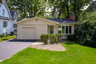 673 N Park Blvd, Glen Ellyn, IL 60137 - Photo 1