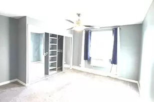 2772 E 75th St, Chicago, IL 60649 - Photo 7
