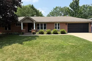 257 Vista Rd, Lake Zurich, IL 60047 - Photo 1
