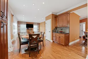 1065 Rosefield Ln, Aurora, IL 60504 - Photo 7