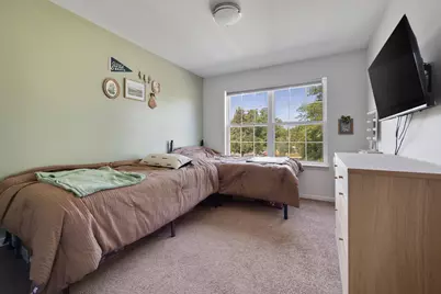 1002 Castleshire Drive, Woodstock, IL 60098 - Photo 17