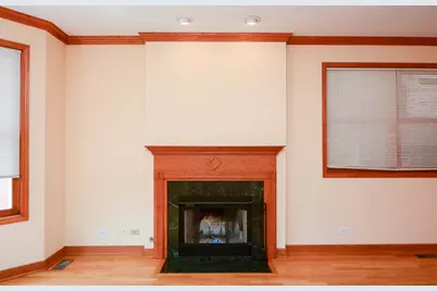 1720 W Augusta Avenue #1, Chicago, IL 60622 - Photo 7