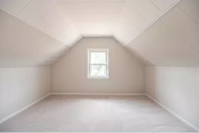 8746 S Kenwood Avenue, Chicago, IL 60619 - Photo 9