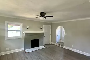 233 Oakwood Ave, Rockford, IL 61101 - Photo 3