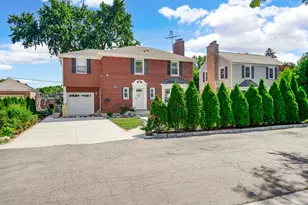 907 E Central Rd, Mount Prospect, IL 60056 - Photo 3