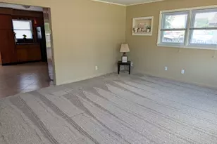 325 N 2nd Ave, Coal City, IL 60416 - Photo 11