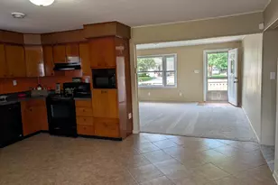 325 N 2nd Ave, Coal City, IL 60416 - Photo 9