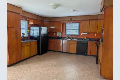 325 N 2nd Avenue, Coal City, IL 60416 - Photo 5