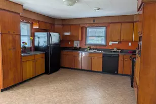 325 N 2nd Ave, Coal City, IL 60416 - Photo 5