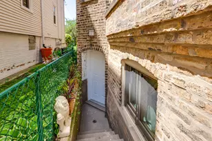 4448 N Tripp Ave, Chicago, IL 60630 - Photo 3