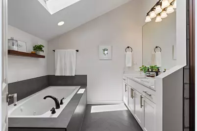 2140 W Huron Street #2F, Chicago, IL 60612 - Photo 15