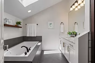 2140 W Huron St, Chicago, IL 60612 - Photo 15