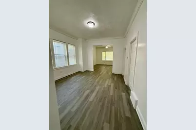 8518 S Muskegon Avenue, Chicago, IL 60617 - Photo 9