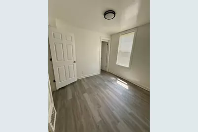 8518 S Muskegon Avenue, Chicago, IL 60617 - Photo 17