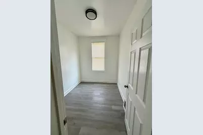 8518 S Muskegon Avenue, Chicago, IL 60617 - Photo 13