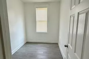 8518 S Muskegon Ave, Chicago, IL 60617 - Photo 13