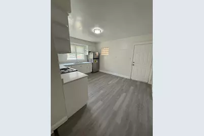8518 S Muskegon Avenue, Chicago, IL 60617 - Photo 21