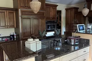 13487 Cambridge Dr, Lemont, IL 60439 - Photo 7