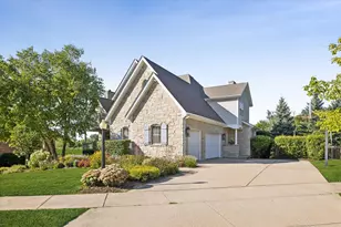 13487 Cambridge Dr, Lemont, IL 60439 - Photo 3