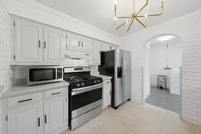 7920 W 91st Street, Hickory Hills, IL 60457 - Photo 9