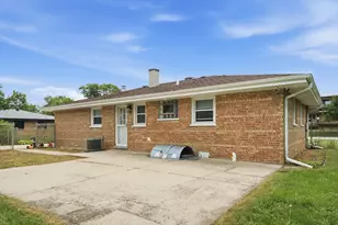7920 W 91st St, Hickory Hills, IL 60457 - Photo 21