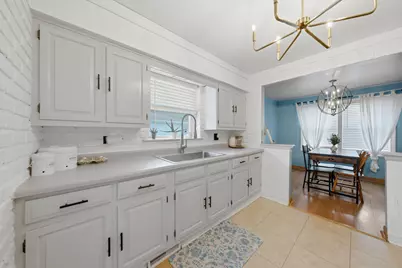 7920 W 91st Street, Hickory Hills, IL 60457 - Photo 11