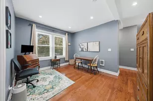 2212 E 70th St, Chicago, IL 60649 - Photo 9