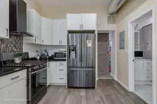 522 N Armour St, Chicago, IL 60642 - Photo 13