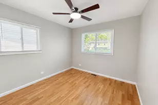 6847 Hawthorne Ln, Hanover Park, IL 60133 - Photo 17