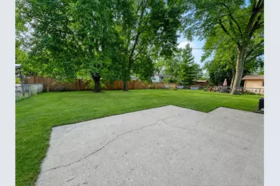6847 Hawthorne Lane, Hanover Park, IL 60133 - Photo 23