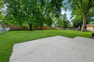 6847 Hawthorne Ln, Hanover Park, IL 60133 - Photo 23