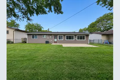 6847 Hawthorne Lane, Hanover Park, IL 60133 - Photo 21