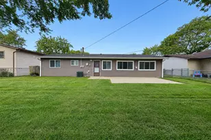 6847 Hawthorne Ln, Hanover Park, IL 60133 - Photo 21