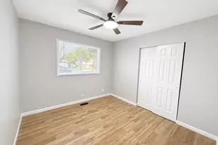 6847 Hawthorne Ln, Hanover Park, IL 60133 - Photo 19