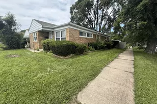 698 E Sibley Blvd, Dolton, IL 60419 - Photo 13