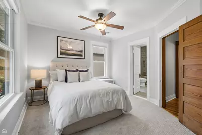 3757 N Bosworth Avenue, Chicago, IL 60613 - Photo 17