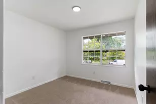 2151 Baker St, Aurora, IL 60506 - Photo 9