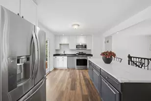 2206 Kingston Dr, Wheaton, IL 60187 - Photo 15