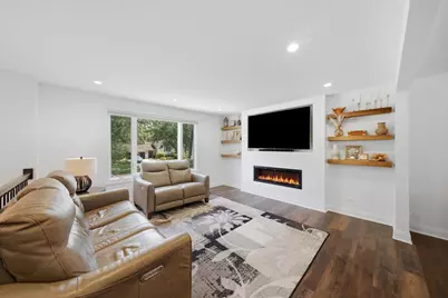2206 Kingston Drive, Wheaton, IL 60187 - Photo 5