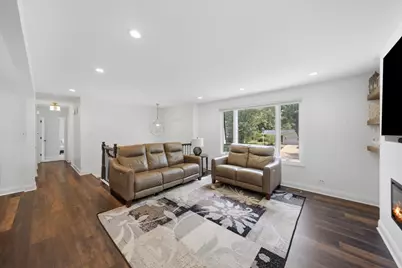 2206 Kingston Drive, Wheaton, IL 60187 - Photo 7