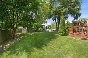 2206 Kingston Dr, Wheaton, IL 60187 - Photo 35