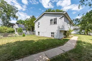 929 Adams St, Waukegan, IL 60085 - Photo 23