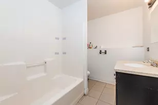 929 Adams St, Waukegan, IL 60085 - Photo 13