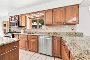 3028 Wedgewood Dr, Dekalb, IL 60115 - Photo 17
